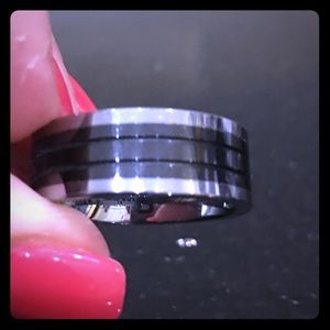 Size 9- Torque Men’s wedding band- Almost new